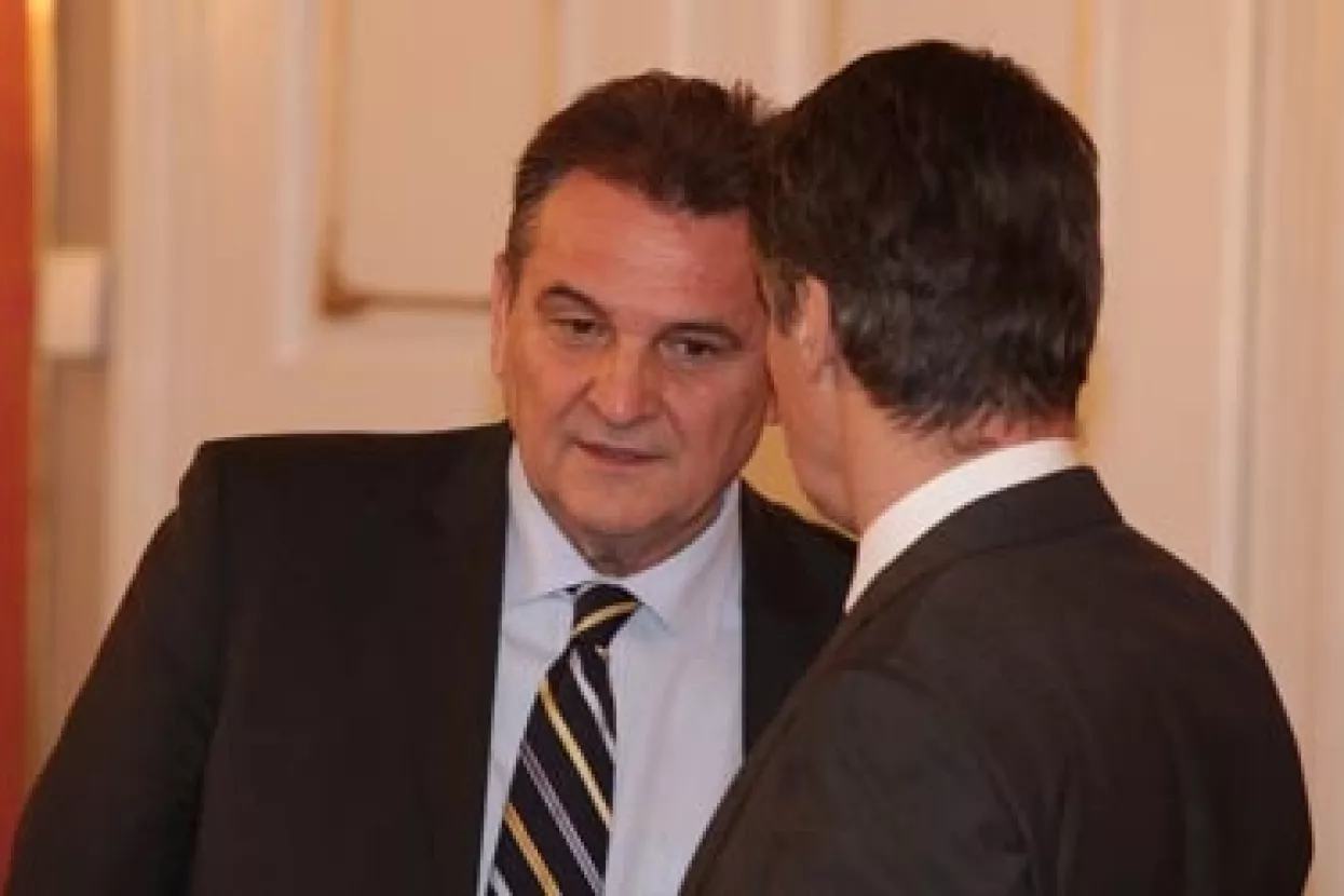 Čačić najavio smanjenje otpremina direktora državnih poduzeća