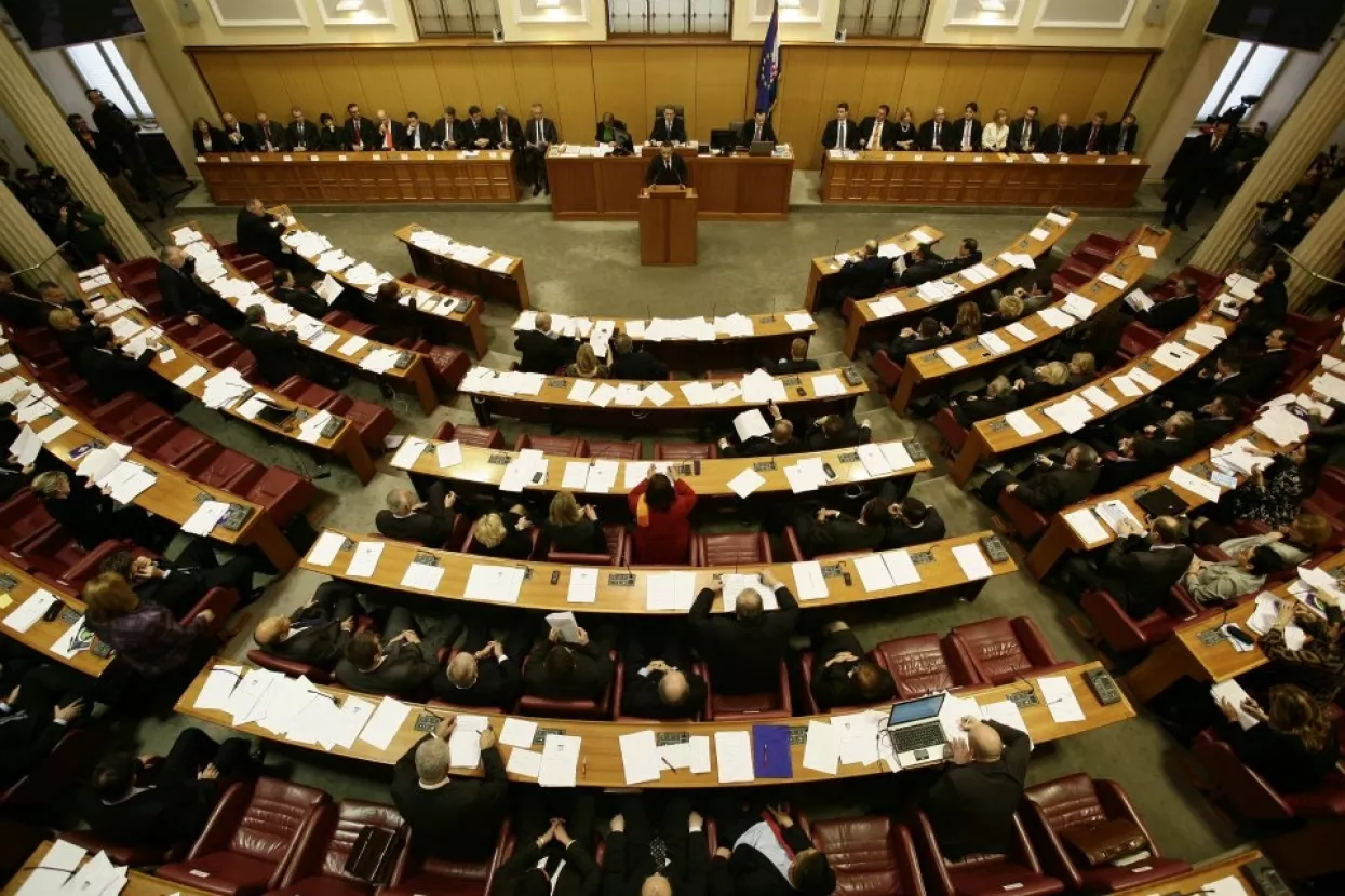 Klubovi stranaka zatražili prekid rada Sabora zbog stanja u Diokiju