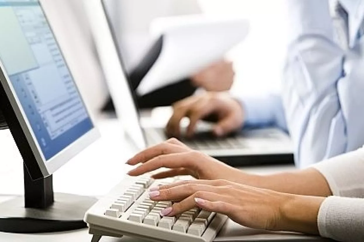 Internetsko trgovanje financijskim instrumentima