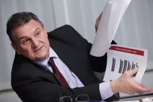 Sutra odluka o skupljoj struji i plinu