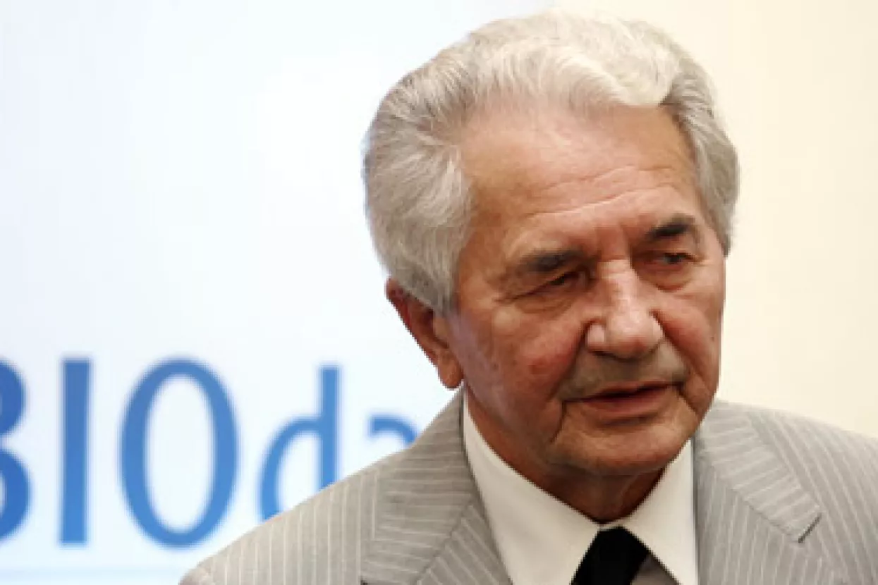 Drk kaže da nije kupio Sentu, a u Srbiji tvrde - sve je dogovoreno!