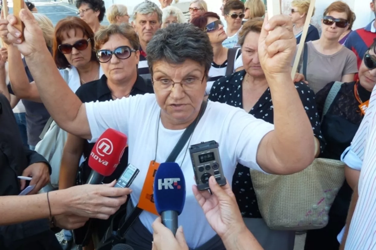 Radnice biv&scaron;e Revije zaustavile promet u &Scaron;ibeniku