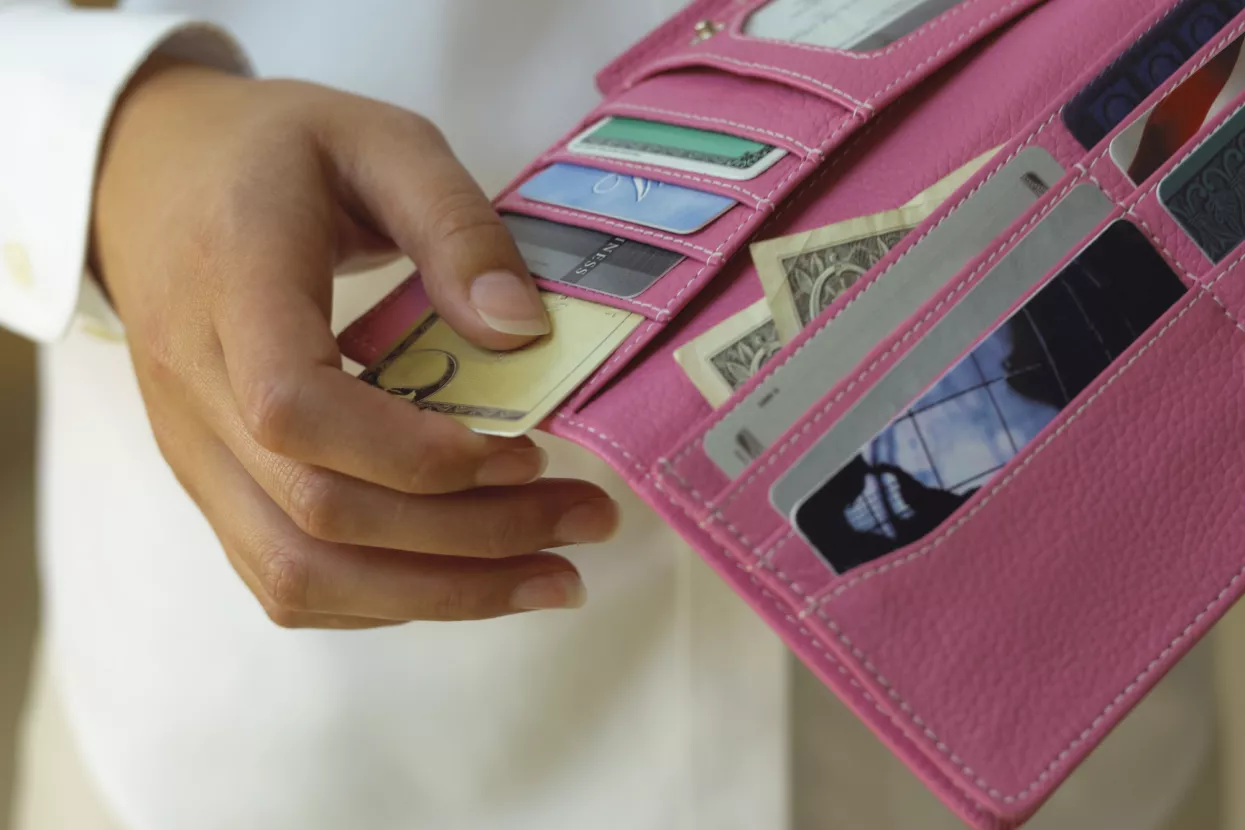 Uporaba debitnih kartica porasla u odnosu na pro&scaron;lu godinu