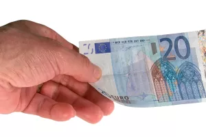 U prvih devet mjeseci prepolovljena izravna strana ulaganja