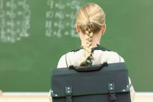 Preko 56 posto građana protiv mije&scaron;anja Crkve u obrazovni sustav