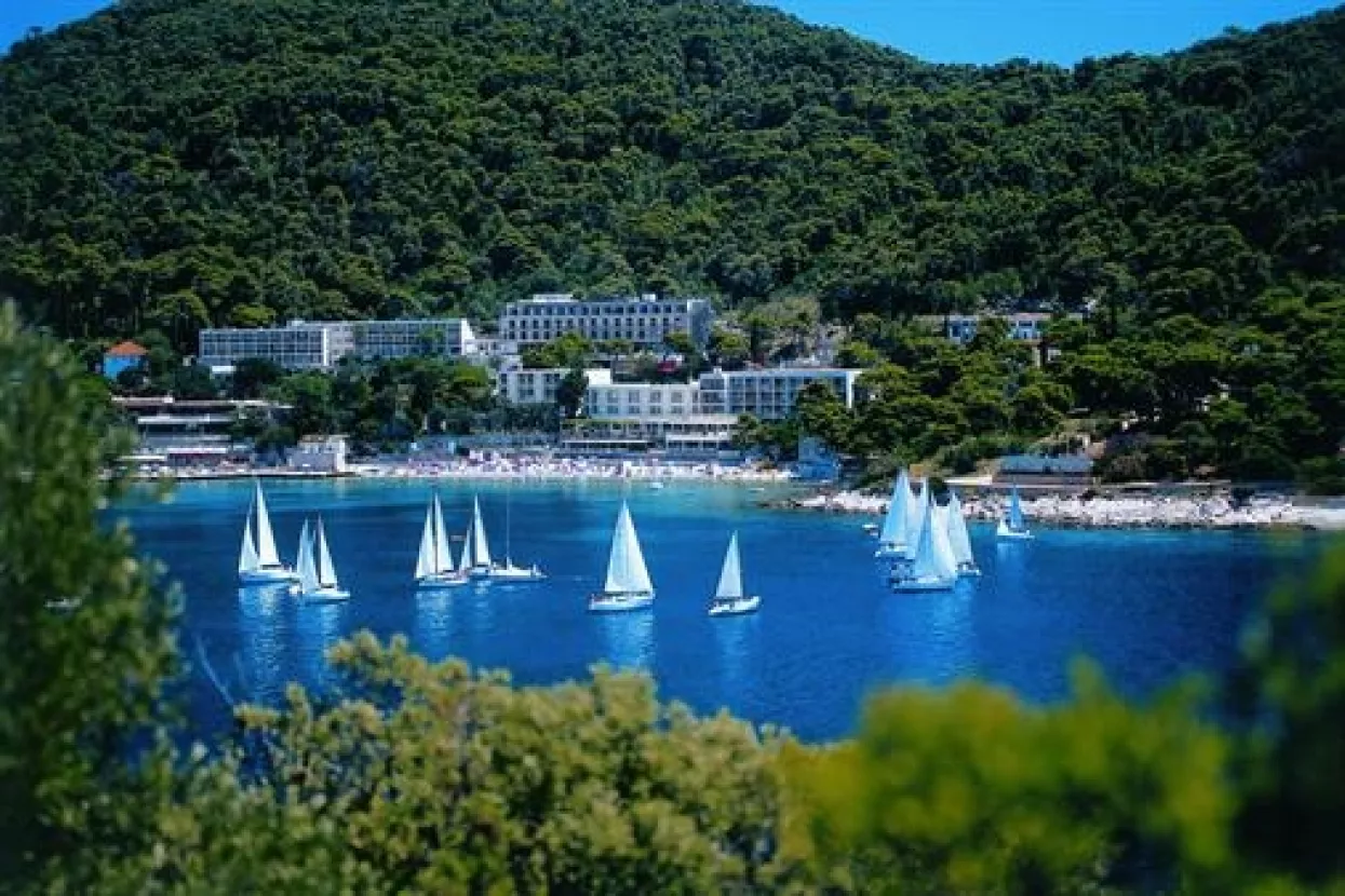 Hvar, Makarska i Dubrovnik rasprodani za &scaron;picu sezone