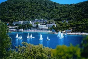 Hvar, Makarska i Dubrovnik rasprodani za &scaron;picu sezone