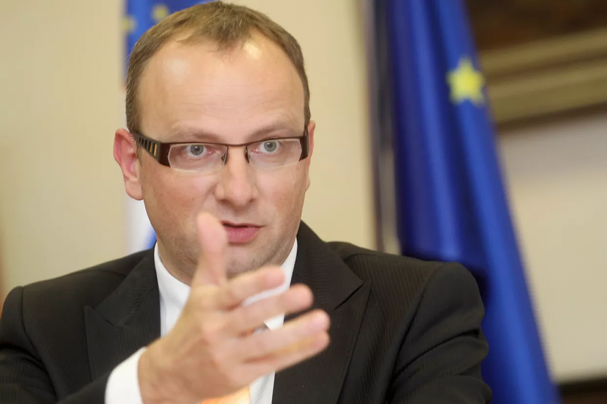 Ministar gospodarstva napu&scaron;ta slovensku vladu