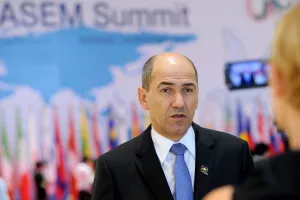Slovenci napustili premijera Jan&scaron;u