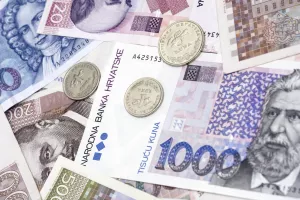 Raste dug sredi&scaron;nje države