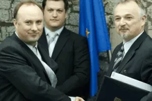 U 10 godina od strate&scaron;kog partnerstva do međunarodnog spora