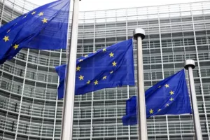 Europska komisija poduzela prve, ali nježne korake prema boljoj regulaciji