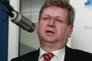 Mrsić: Vlada neće odustati od potpune zabrane alkohola na radnom mjestu