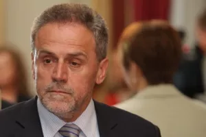 Koliko Holding dodatno izdvaja za plaće nekvalificiranih zaposlenika?