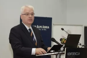 &Scaron;to je predsjednik Josipović napisao u pismu predsjedniku Sabora Leki?