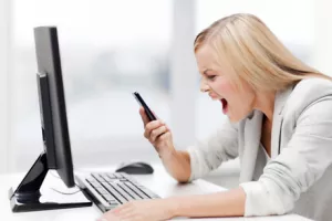 Evo za&scaron;to je rje&scaron;avanje problema preko e-maila ili SMS-a najgora opcija