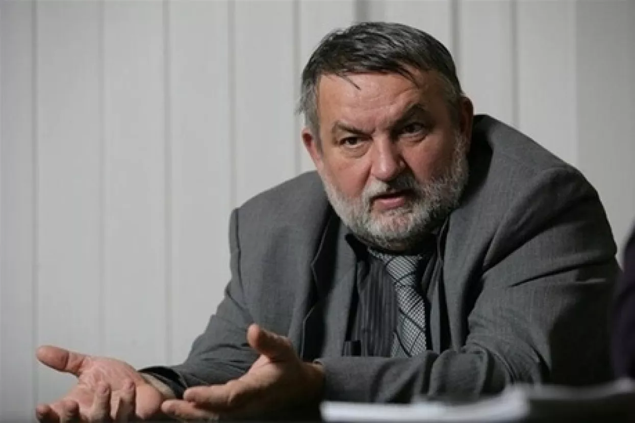&Scaron;to da ja dođem ministru u stan i uzmem lampu koju on ne koristi jer ne svijetli, a meni je zanimljiva?