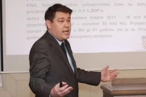 Lalovac: Jedini izlaz za gospodarski rast je novac iz europskih fondova