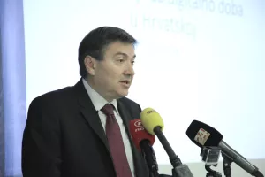 Bez ulaganja u obrazovanje nastavnika ugrozit ćemo buduće generacije