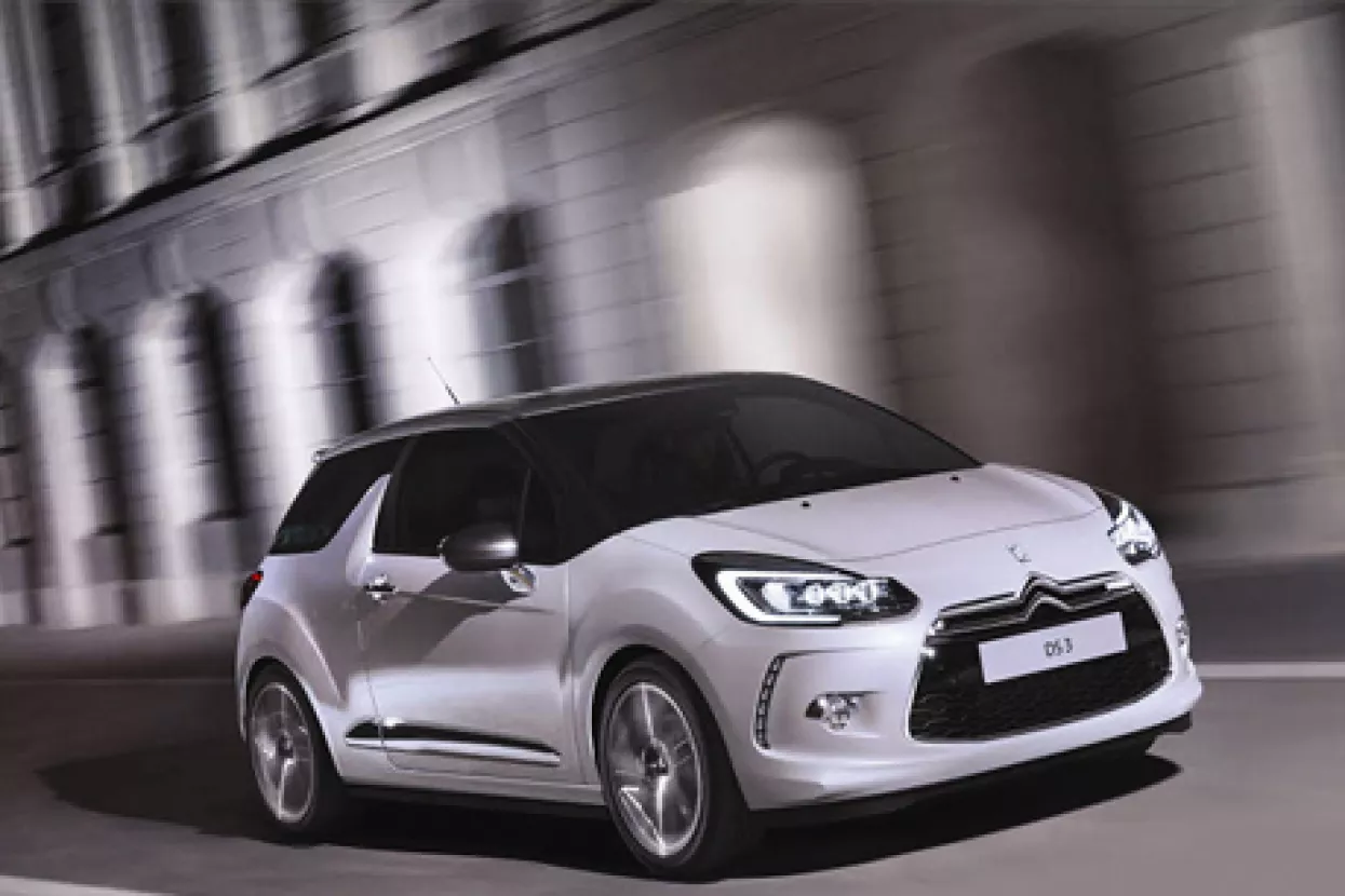 DS 3 Sport Chic BlueHDi 120 BVM6 - Mali dizela&scaron; sa svježe u&scaron;minkanim očima