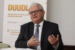 Pejnović: Iduće godine planira se prodaja Petrokemije, Končara, Đure Đakovića...