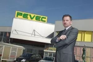 Pevec na Jankomiru otvorio dosad najveći prodajni centar