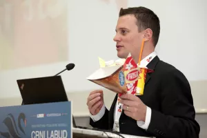 Surf'n' Fries i Hyperactive: Iz Hrvatske do Vijetnama i Silicijske doline