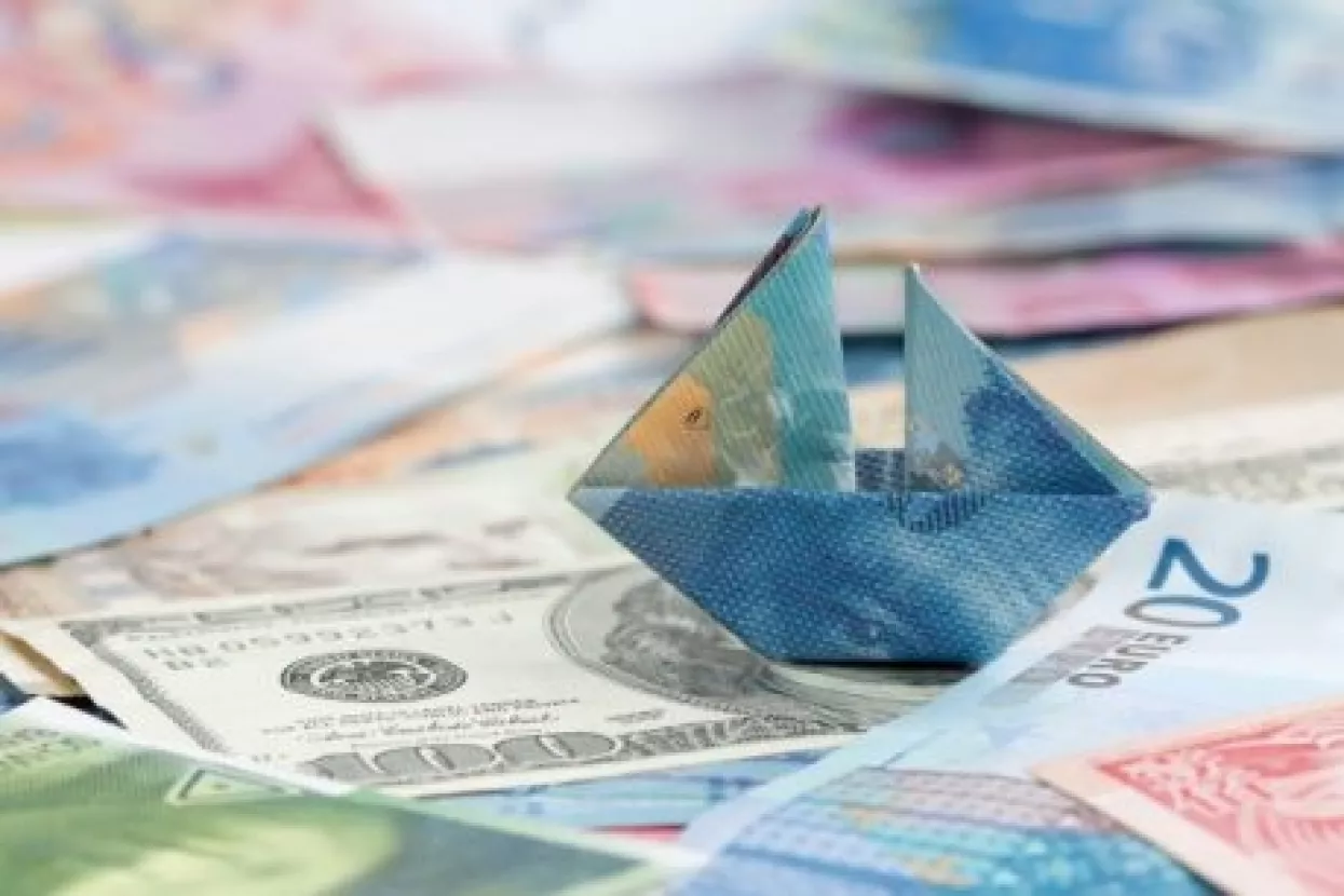 &Scaron;vicarski franak slabi, a američki dolar jača!