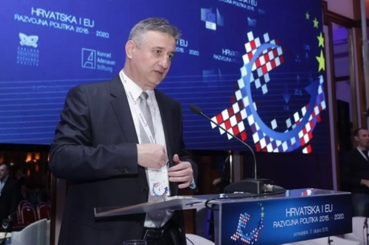 Karamarko između savjetnika Sinna i &lsquo;igrača&rsquo; iz publike