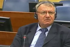 Vojislav &Scaron;e&scaron;elj mora natrag u Ha&scaron;ki pritvor