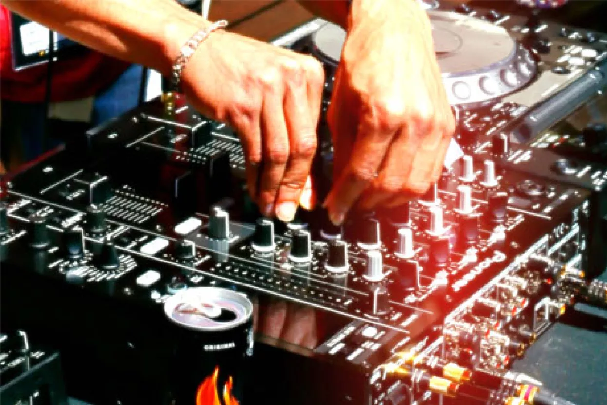 Progla&scaron;eni finalisti natjecanja 'burn Residency 2015.'
