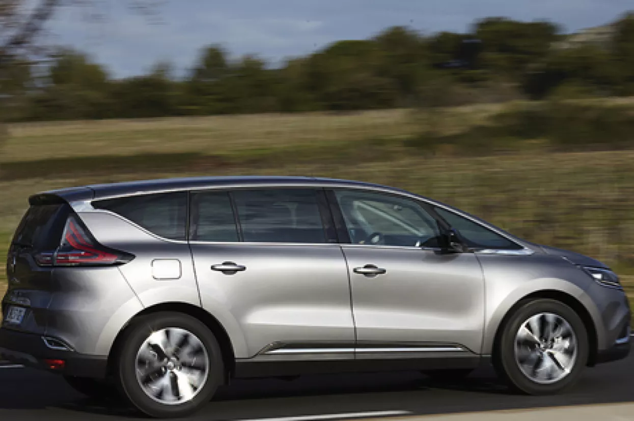 Renault  Espace - nova generacija sada prati trendove