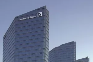 Lo&scaron;i poslovni rezultati i skandali obezglavili Deutsche Bank