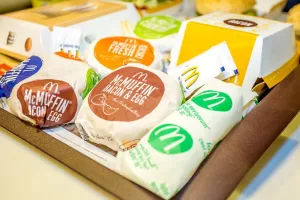 McDonald's je zaposlio biv&scaron;eg Obaminog spin doktora da pobolj&scaron;a imidž kompanije