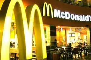 McDonald's dijeli otkaze kako bi spasio poslovanje