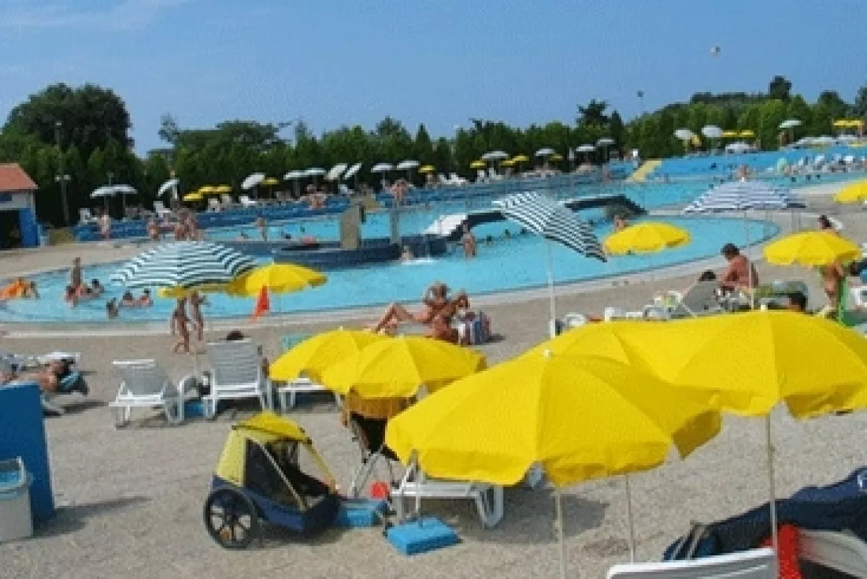 Hoće li novčane kazne rije&scaron;iti problem ostavljanja ručnika na plažama?
