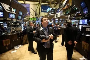 Anemični pokazatelji iz kineskog gospodarstva sru&scaron;ili cijene dionica na Wall Streetu