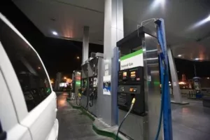 Od ponoći vi&scaron;e cijene motornih goriva