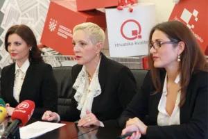 Znate li koliko ćete potro&scaron;iti za blagdane? HGK zna