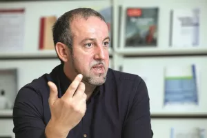 Država se svake godine zaduži 40 puta vi&scaron;e  od svih gradova,  općina i županija