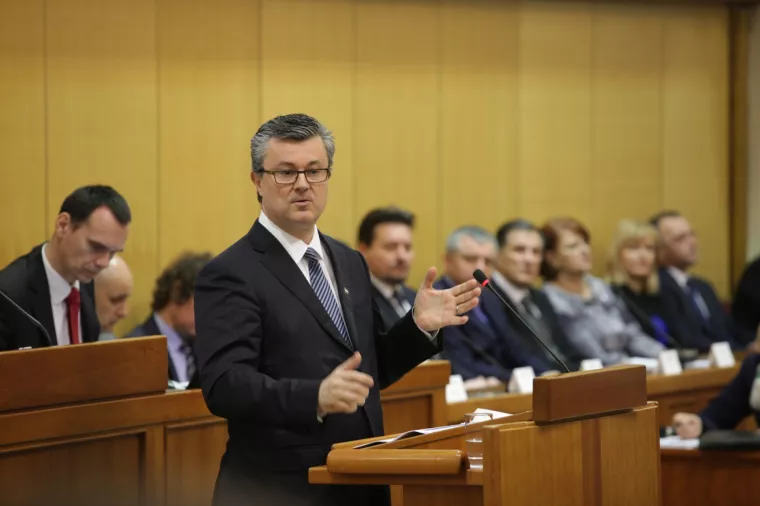 Hrvatski sabor potvrdio vladu Tihomira Ore&scaron;kovića
