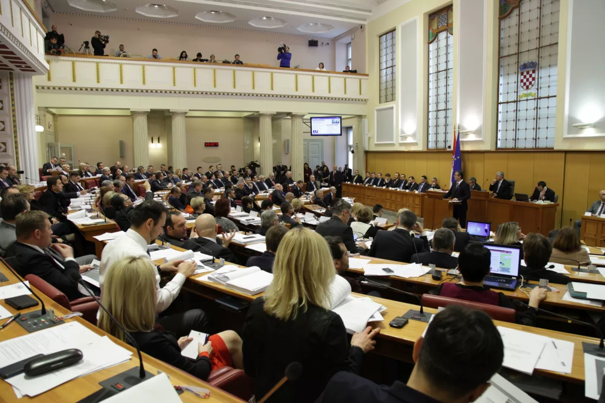 SDP-ova artiljerija prvo 're&scaron;etala' novog, a onda biv&scaron;eg predsjednika vlade