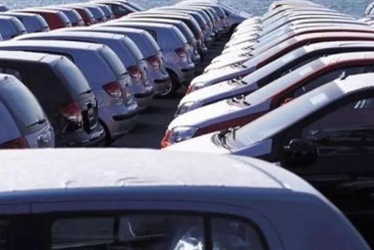 Raste prodaja vozila, ali na cestama sve vi&scaron;e rabljenih automobila