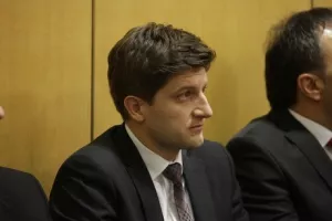 Vrlo brzo ćemo saznati hoće li biti rezanja plaća i mirovina