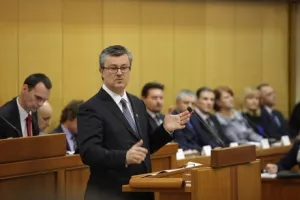 Premijer Ore&scaron;ković treba izravno nadzirati strate&scaron;ke investicije