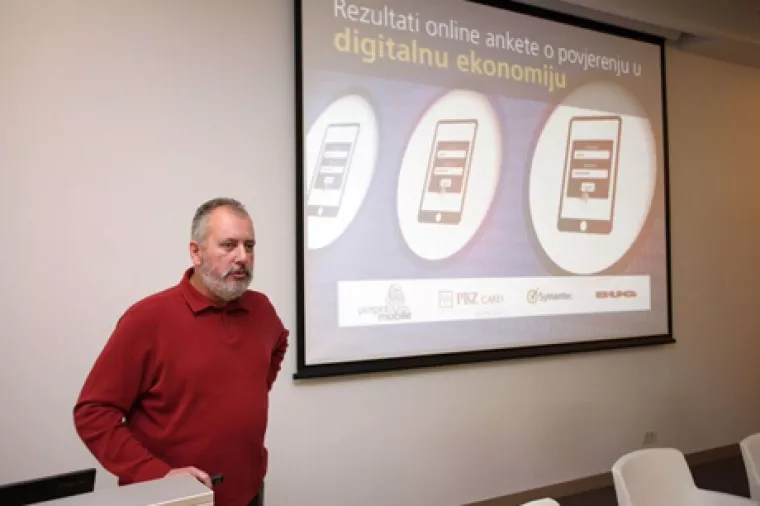 Hrvati prihvaćaju digitalnu ekonomiju, ali i strahuju za privatnost i sigurnost