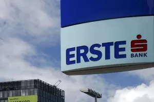 Tro&scaron;kovi konverzije kredita odveli u "crveno" Erste grupu u 2015.