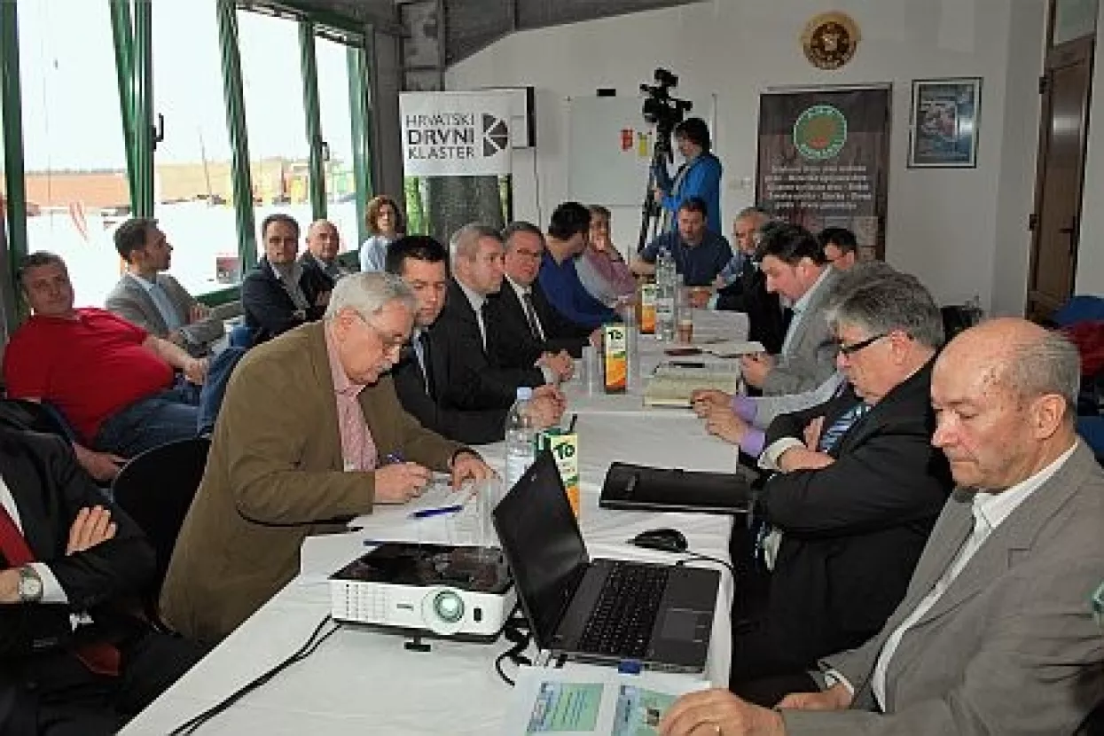 Je li pravilnik protiv kojeg je hrvatska drvna industrija zapravo kreiran za 'investicijske &scaron;pekulanate'?