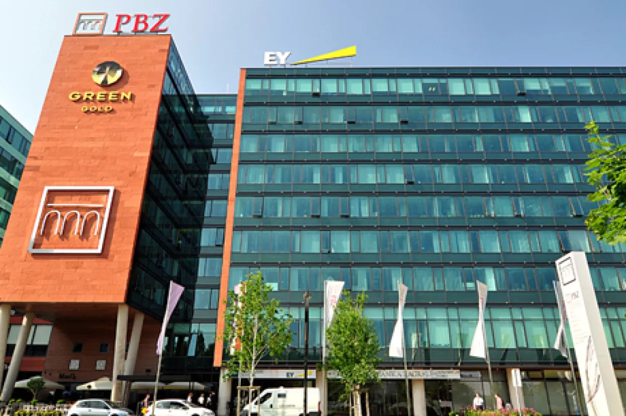 PBZ prodaje svoj udio u Intesa Sanpaolo Card tvrtki Mercury UK Holdco Limited