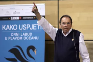 Pavuna: Jedino &scaron;to je važno jeste da ste stručnjak. Nije bitno jeste li komunist ili desničar